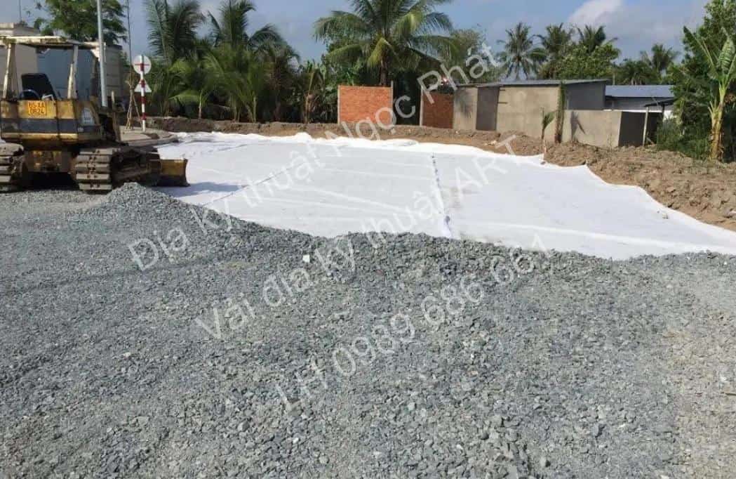 Vải địa kỹ thuật ART12 dùng phân cách nền đường giao thông